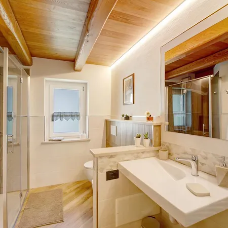 Cucu - 1 Apartment Lillianes