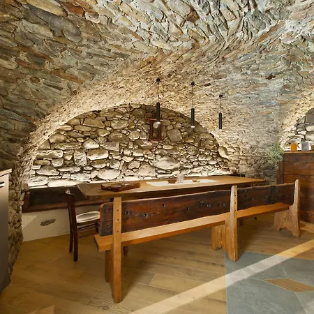 Apartament Cucu - 1 Lillianes